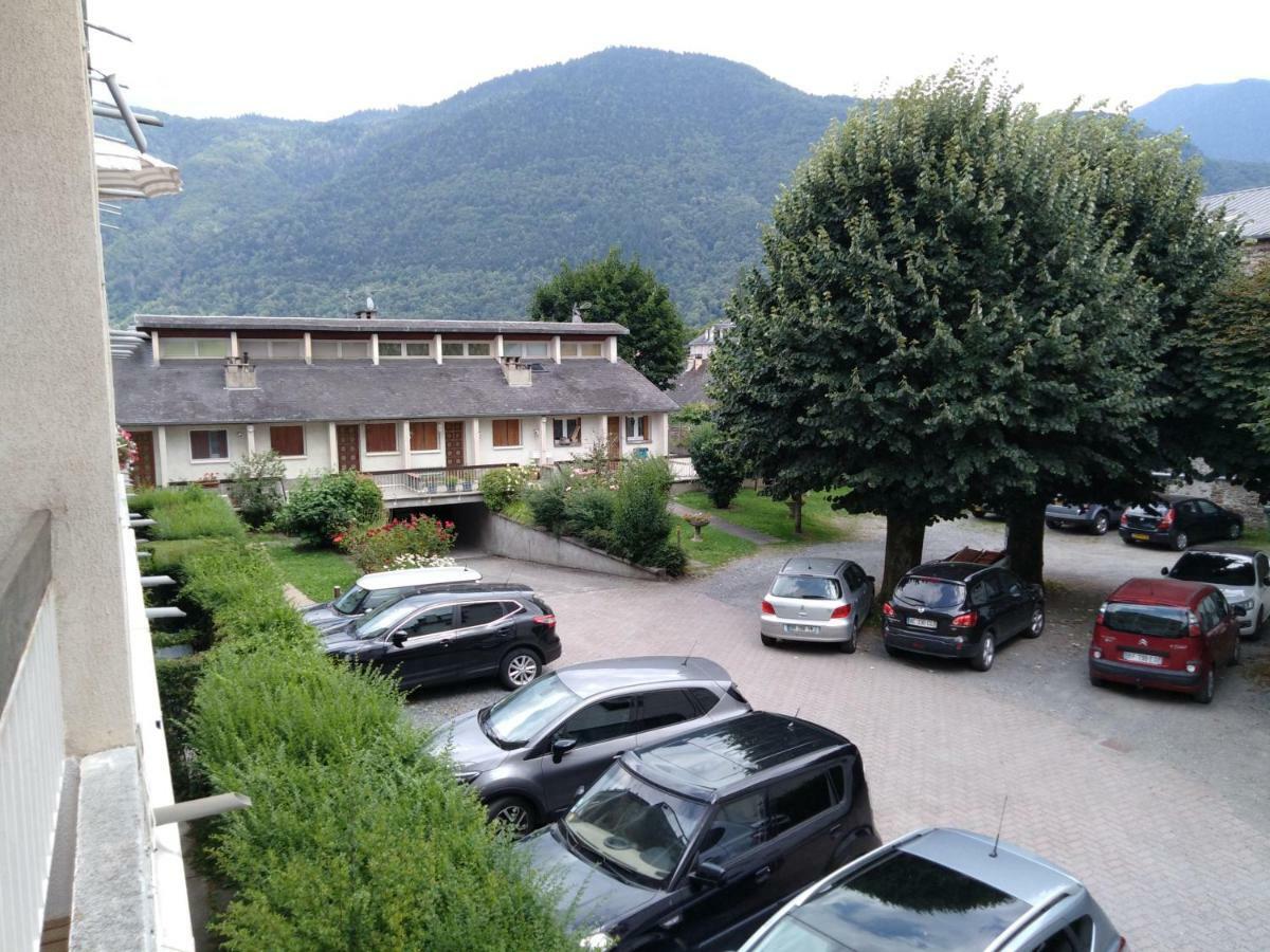 Le Pardeilhan Appt Chaleureux, Lumineux Avec Terrasse Et Parking En Coeur De Ville Bagnères-de-Luchon Buitenkant foto